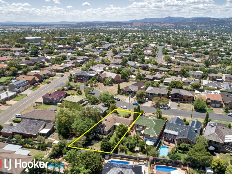 8 Caloola Street, Hillvue NSW 2340