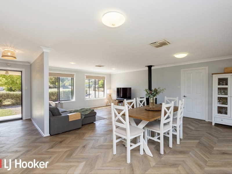 1 Badja Place, Moore Creek NSW 2340