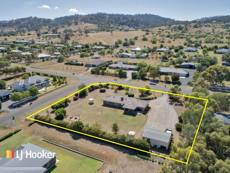 1 Badja Place, Moore Creek NSW 2340