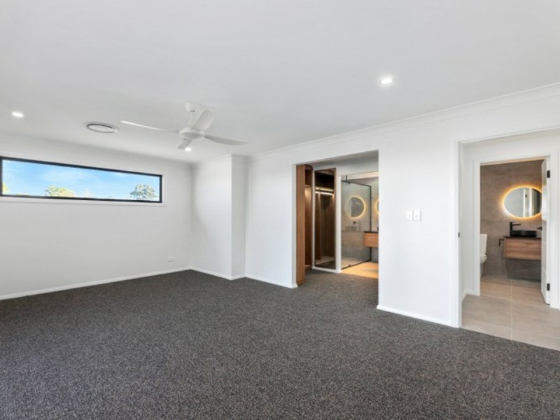 Unit 2/221 Carthage street, East Tamworth NSW 2340