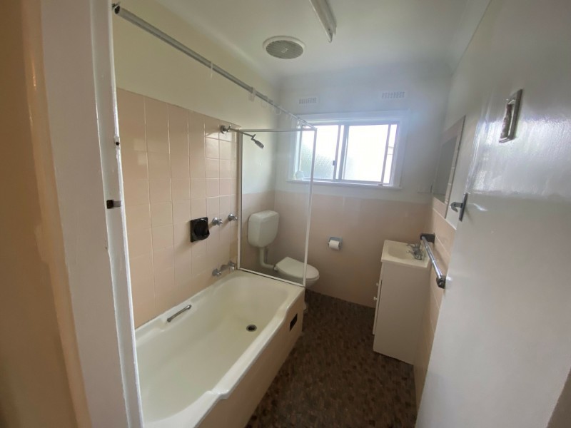 2/110A Church Street, West Tamworth NSW 2340