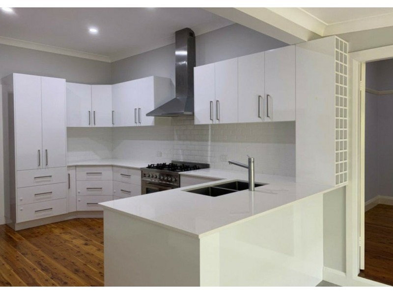 2 Douglas Avenue, East Tamworth NSW 2340