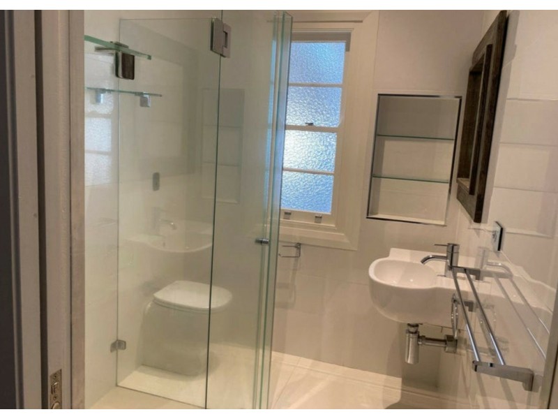 2 Douglas Avenue, East Tamworth NSW 2340