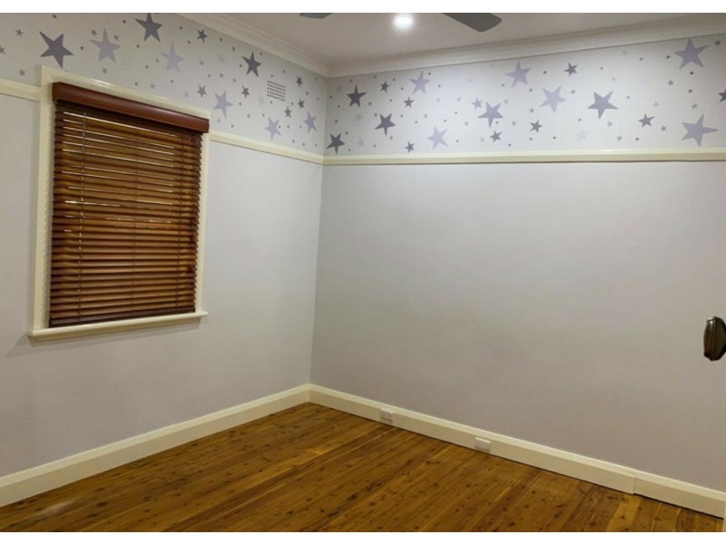 2 Douglas Avenue, East Tamworth NSW 2340