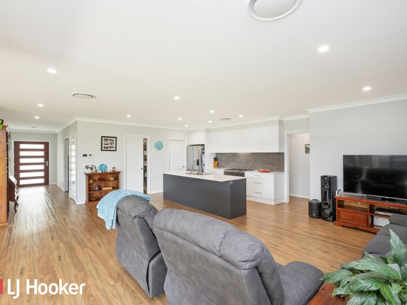 19 Mulga Place, Moore Creek NSW 2340