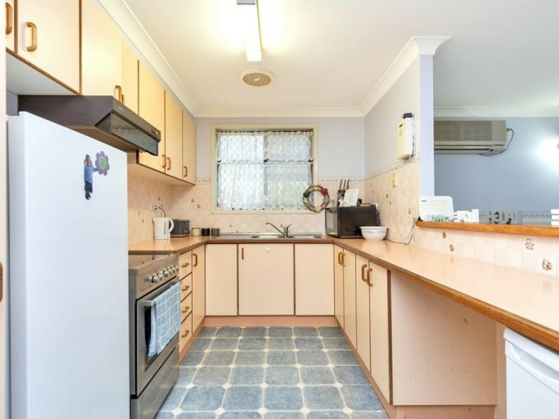 2/11 Illoura Street, Hillvue NSW 2340
