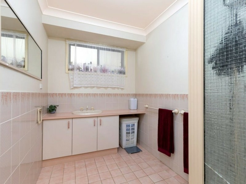 2/11 Illoura Street, Hillvue NSW 2340