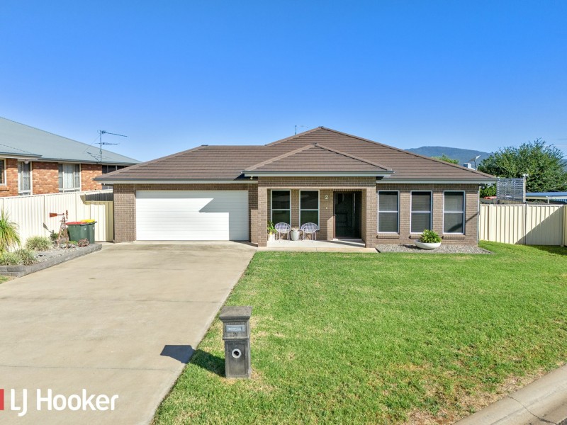 2 Royce Place, Manilla NSW 2346