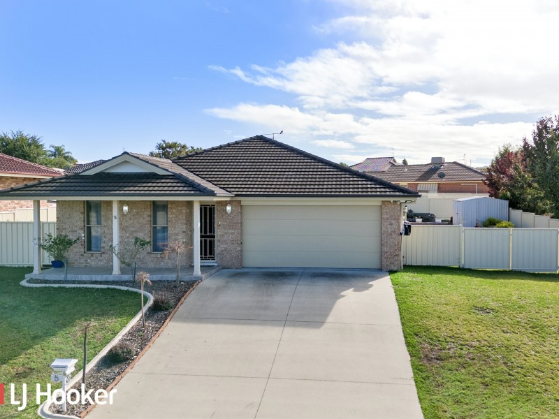 5 Kalinda Place, Hillvue NSW 2340
