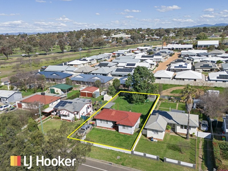 10 Stewart Avenue, West Tamworth NSW 2340