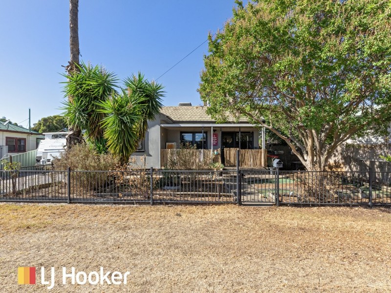 32 Gunnedah Road, West Tamworth NSW 2340