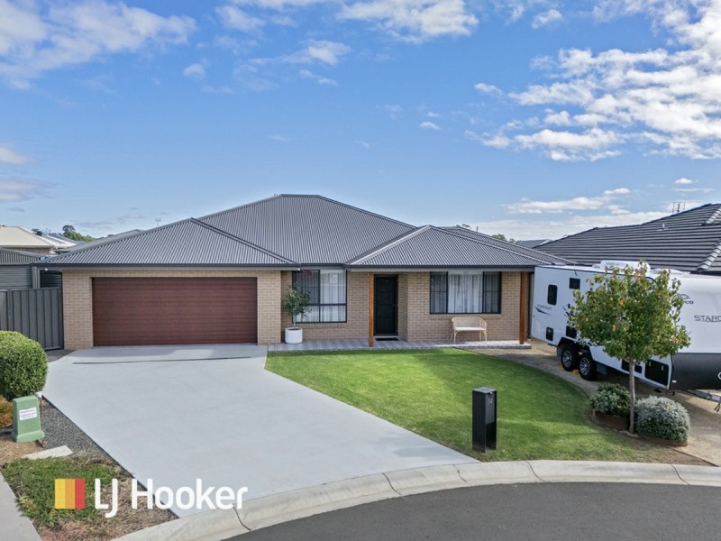 14 Angus Place, Calala NSW 2340