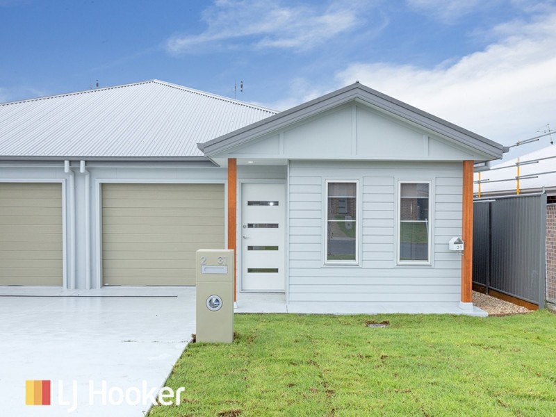 2/31 Garden Street, Kootingal NSW 2352