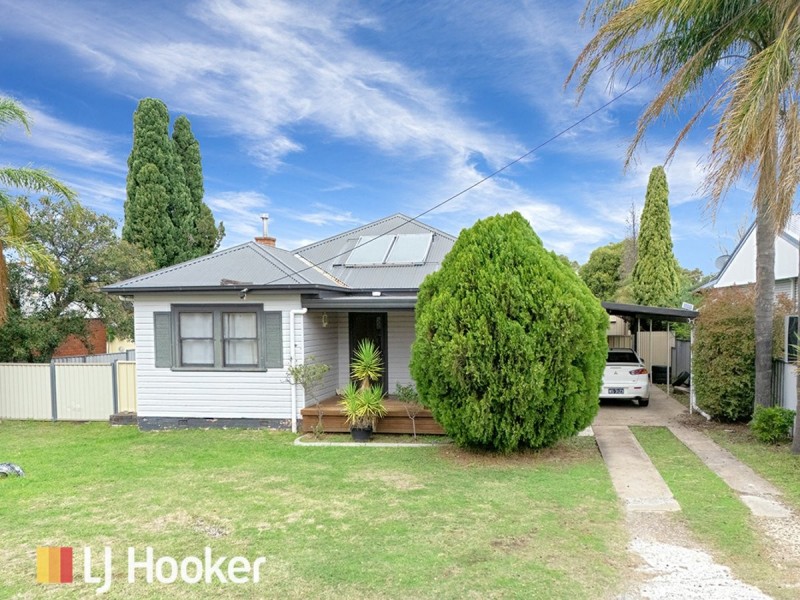 6 Robina Street, South Tamworth NSW 2340