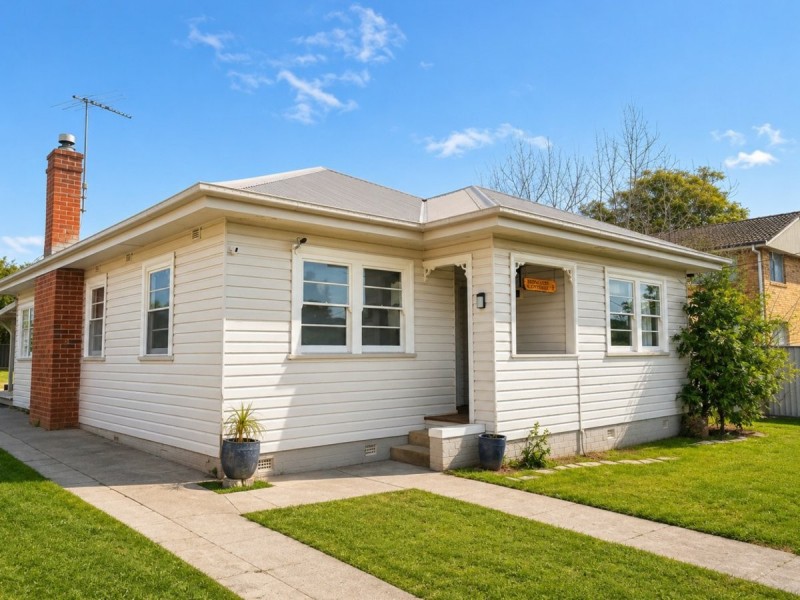 4 Edward Street, South Tamworth NSW 2340