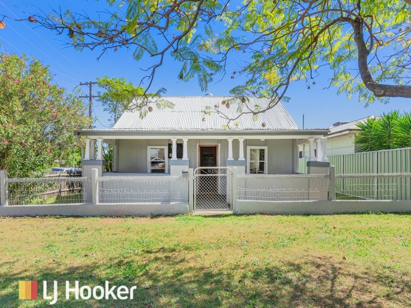 51 Crown Street, West Tamworth NSW 2340