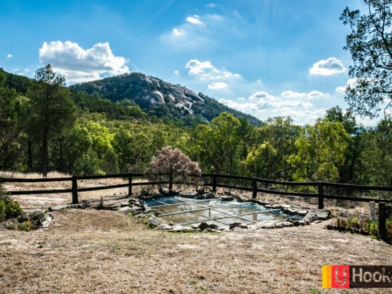 457 Moonbi Gap Road, Moore Creek NSW 2340