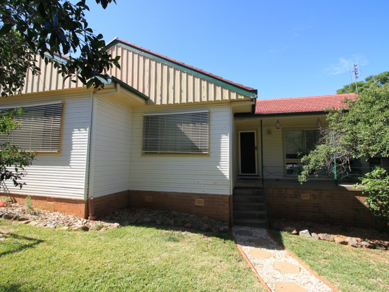 19 Indarra Street, Tamworth NSW 2340