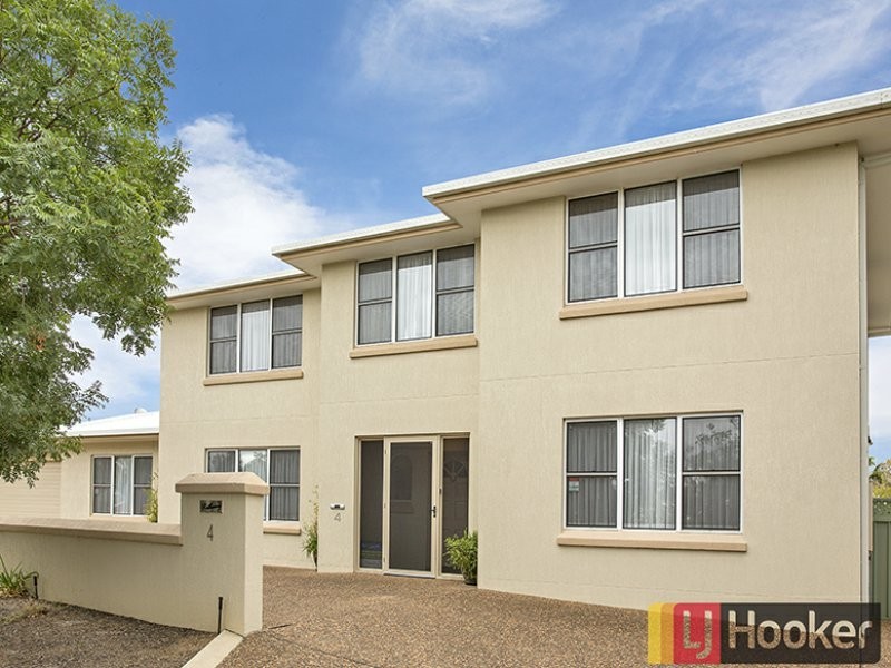4 Overlanders Way, Tamworth NSW 2340