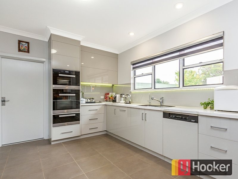 4 Overlanders Way, Tamworth NSW 2340