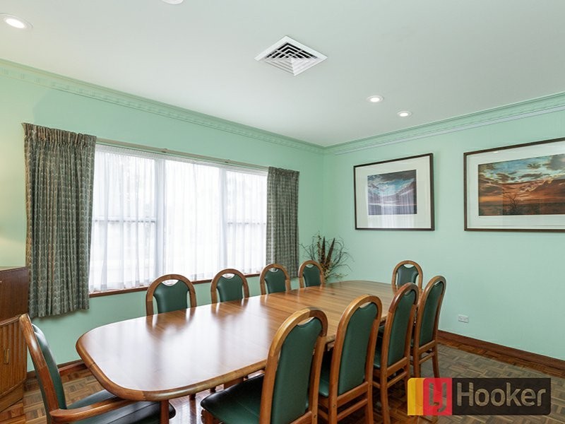 4 Overlanders Way, Tamworth NSW 2340