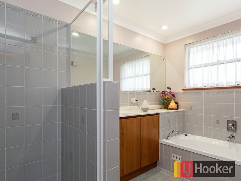 4 Overlanders Way, Tamworth NSW 2340