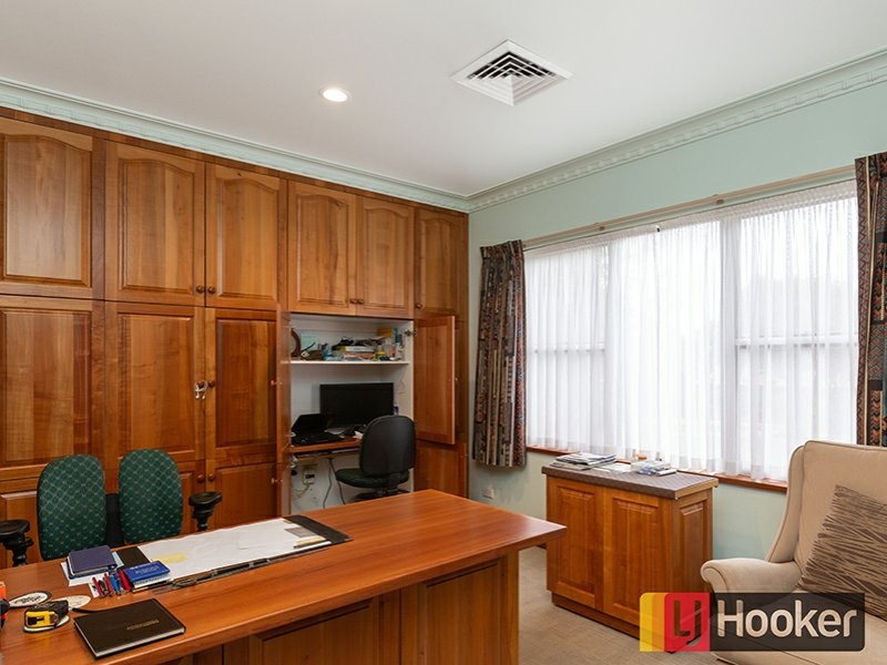 4 Overlanders Way, Tamworth NSW 2340