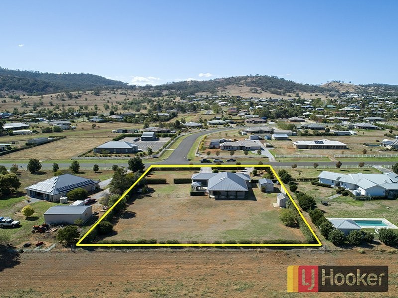 19 Sequoia, Moore Creek NSW 2340