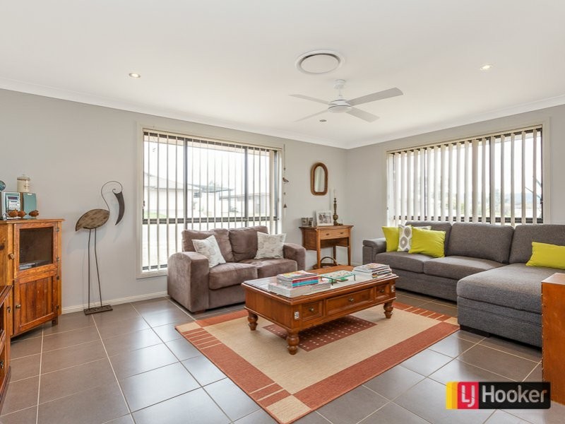 2 Iris Close, Kootingal NSW 2352
