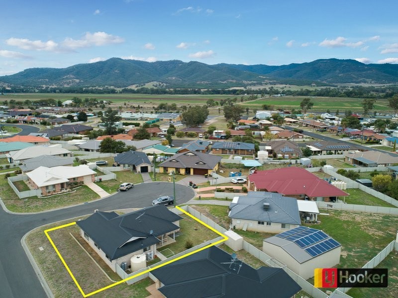 2 Iris Close, Kootingal NSW 2352