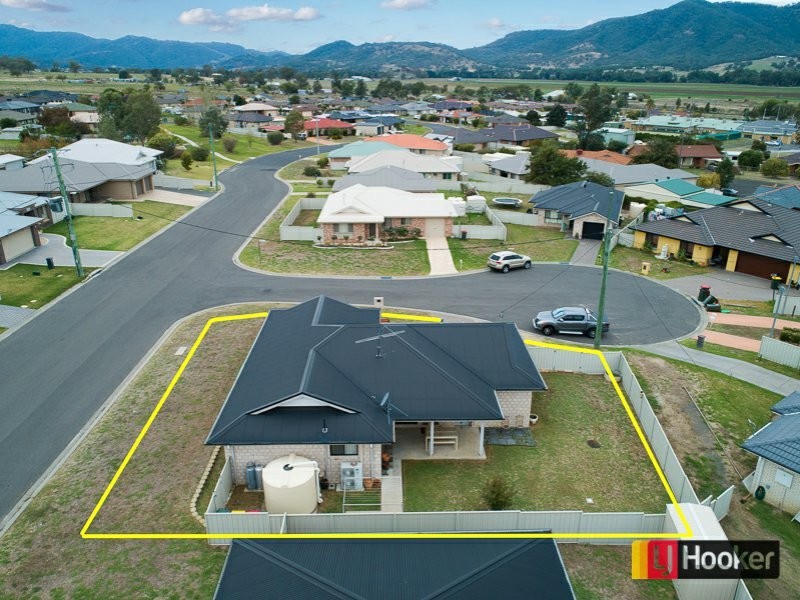 2 Iris Close, Kootingal NSW 2352