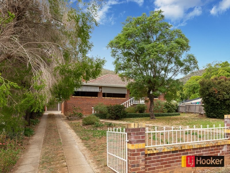 8 Golf street, East Tamworth NSW 2340