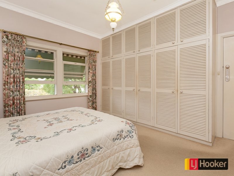 8 Golf street, East Tamworth NSW 2340