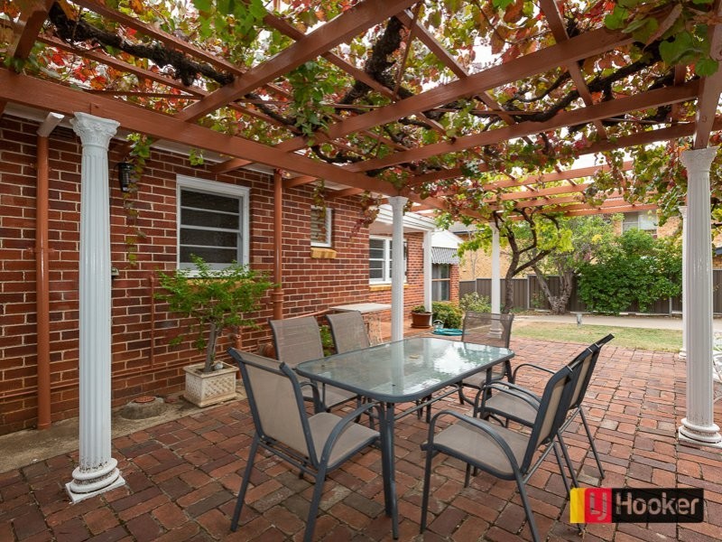 8 Golf street, East Tamworth NSW 2340