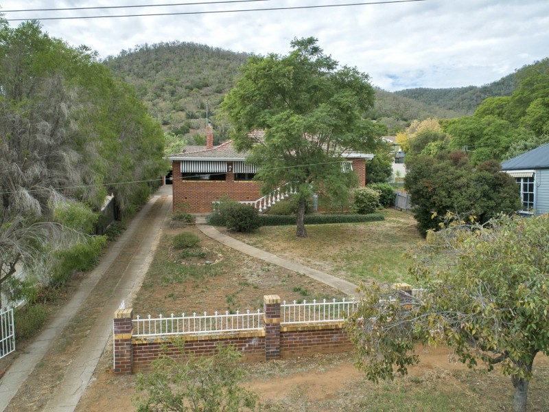 8 Golf street, East Tamworth NSW 2340