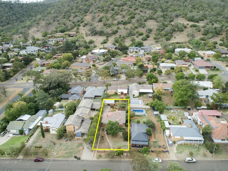 8 Golf street, East Tamworth NSW 2340