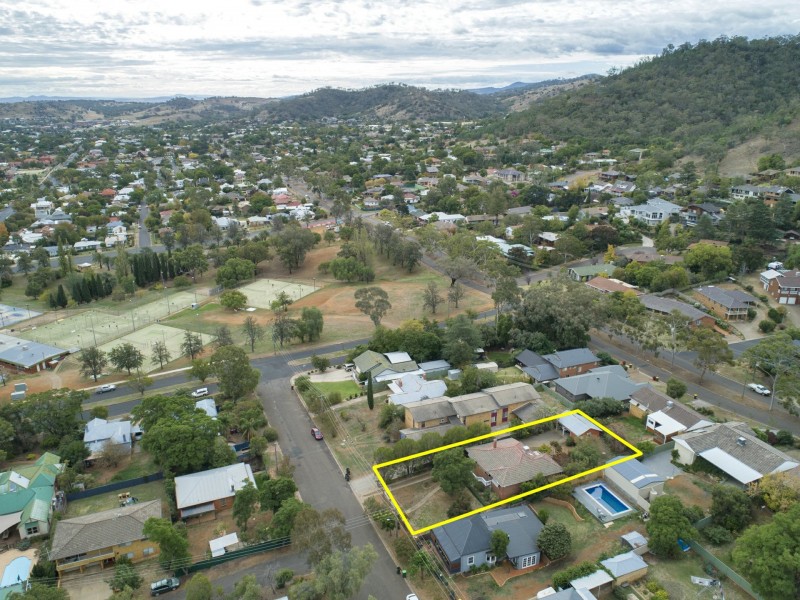 8 Golf street, East Tamworth NSW 2340