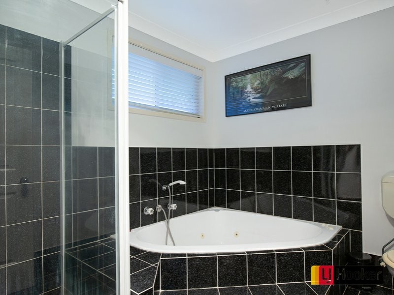 7 Jacaranda Place, Oxley Vale NSW 2340