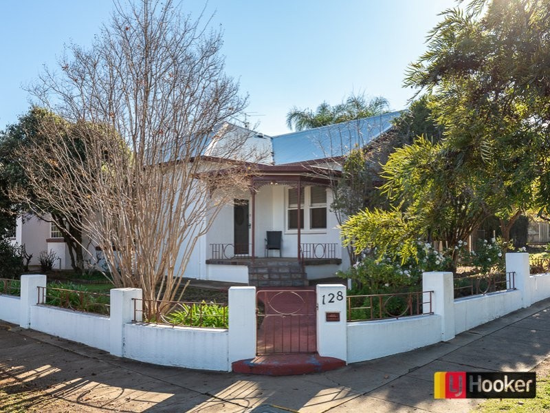 128 Brisbane Street, Tamworth NSW 2340