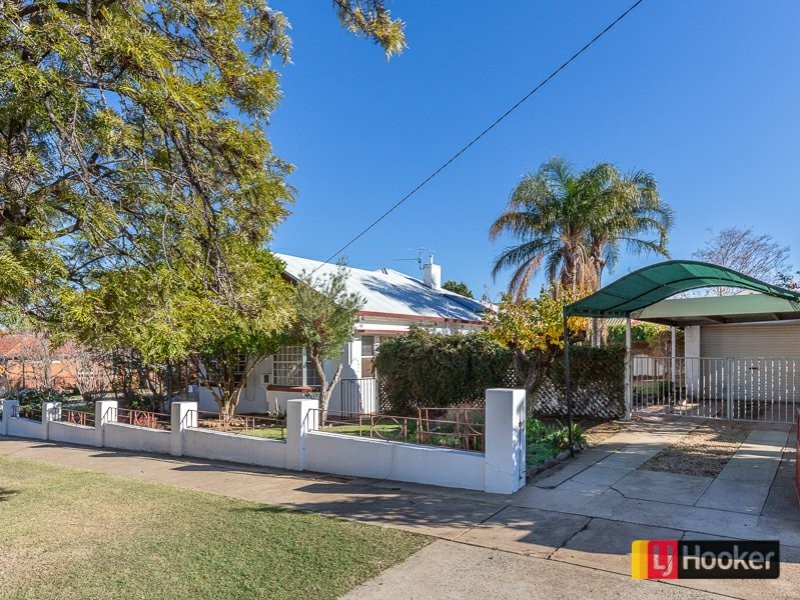 128 Brisbane Street, Tamworth NSW 2340