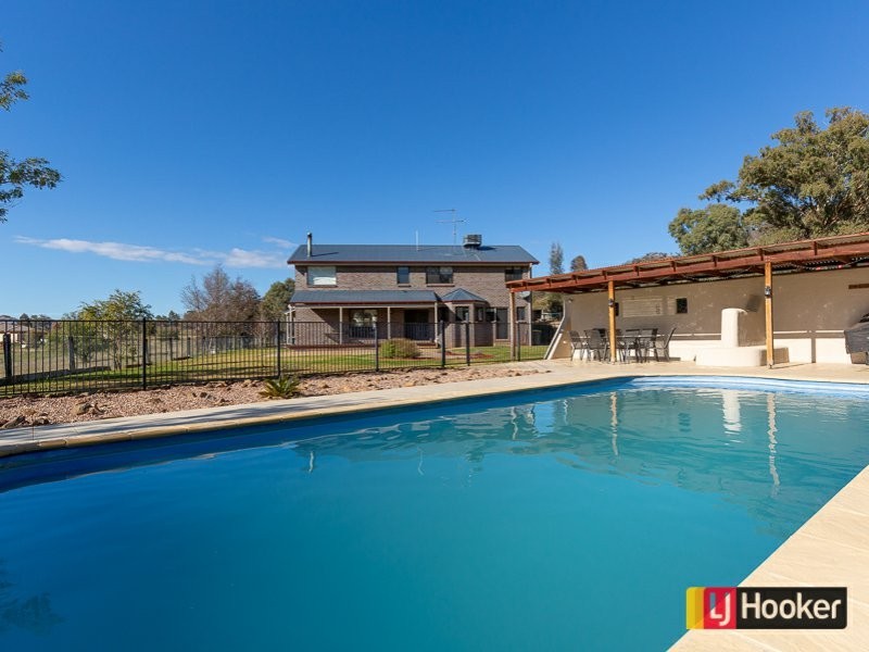 152 Elizabeth Drive, Tamworth NSW 2340