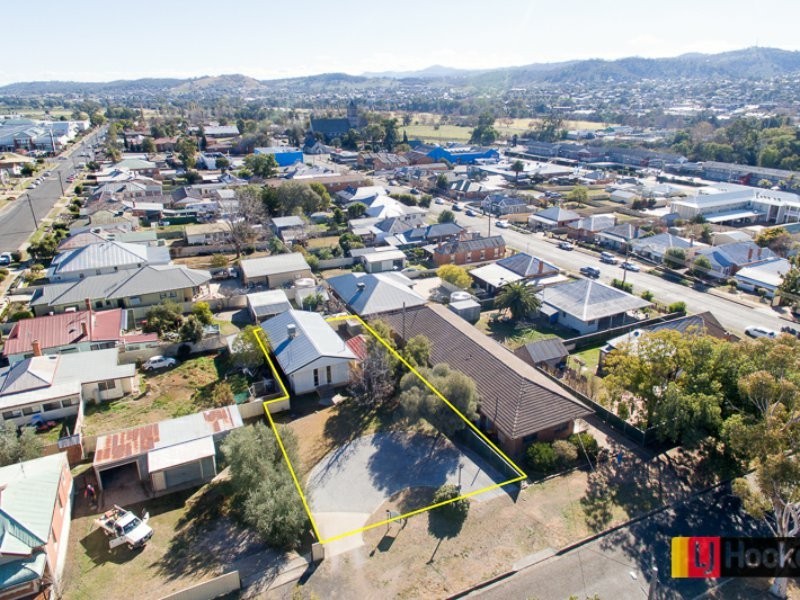 9 Gipps Street, Tamworth NSW 2340