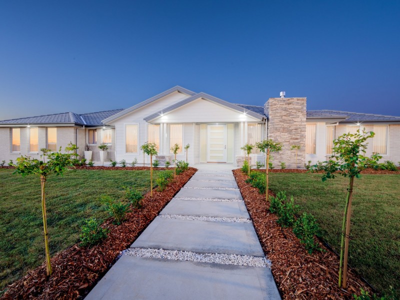 2 Bluebell Way, Tamworth NSW 2340