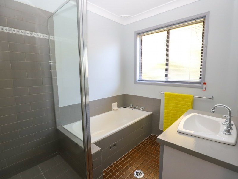 31 Blenheim Avenue, Oberon NSW 2787