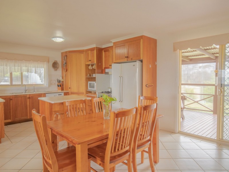 69 Marks Crescent, Oberon NSW 2787