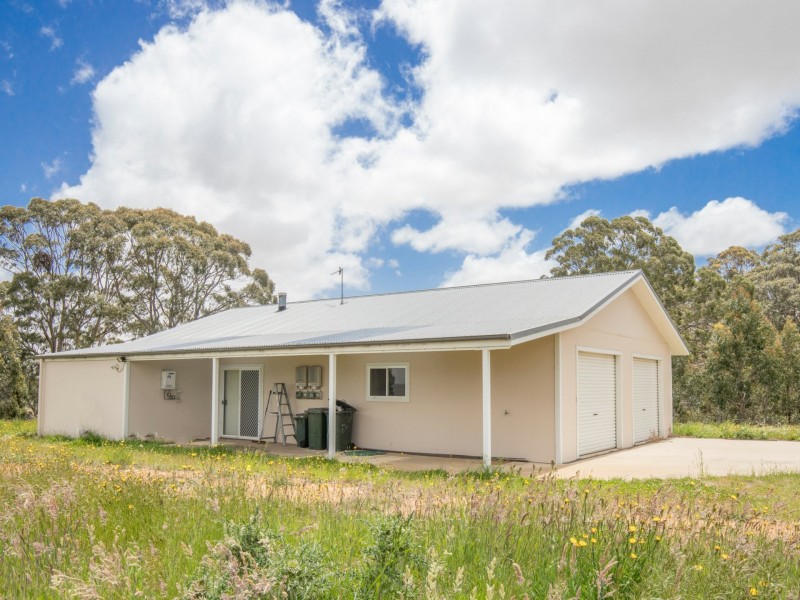 207 Meadows Road, Oberon NSW 2787