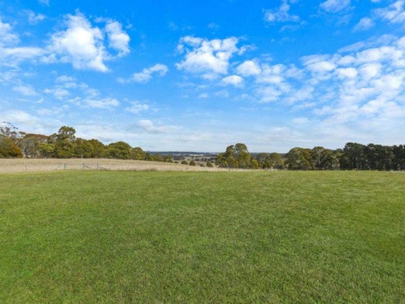 207 Meadows Road, Oberon NSW 2787