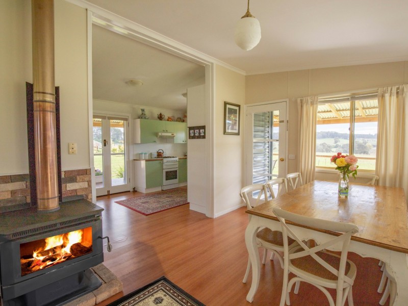 80 Currys Road, Black Springs NSW 2787