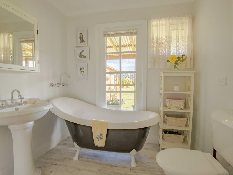 80 Currys Road, Black Springs NSW 2787