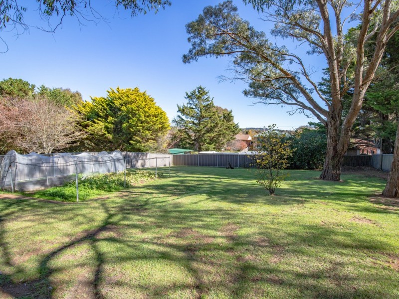 17 Blenheim Avenue, Oberon NSW 2787